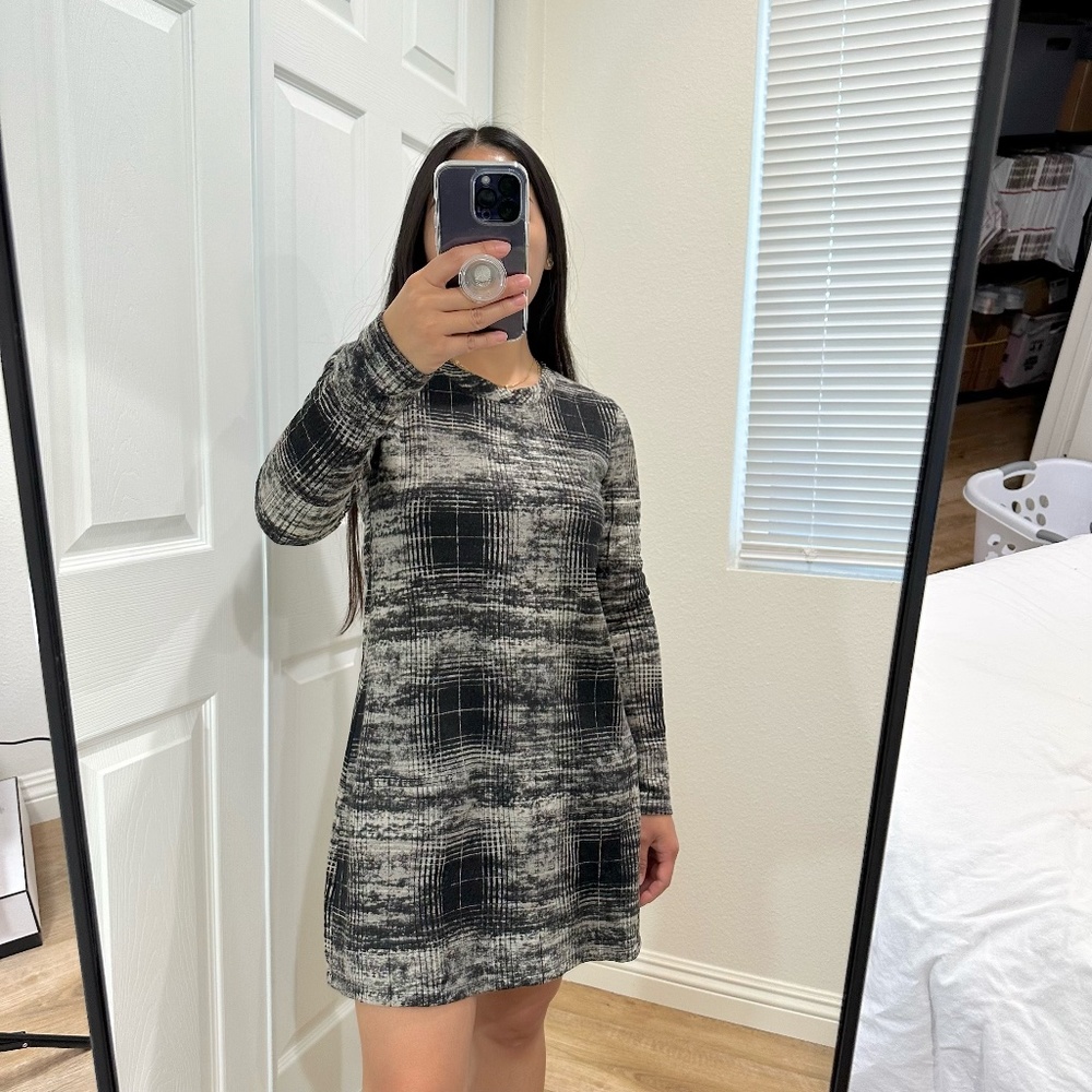 BCBGENERATION PLAID LONG SLEEVE DRESS